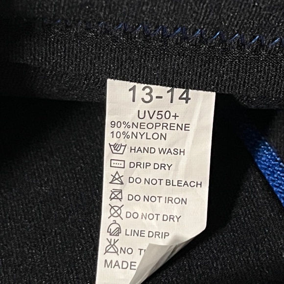 Youth Wetsuit Size 13-14 - Picture 3 of 3